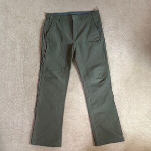 Columbia Men's Olive Green Pants